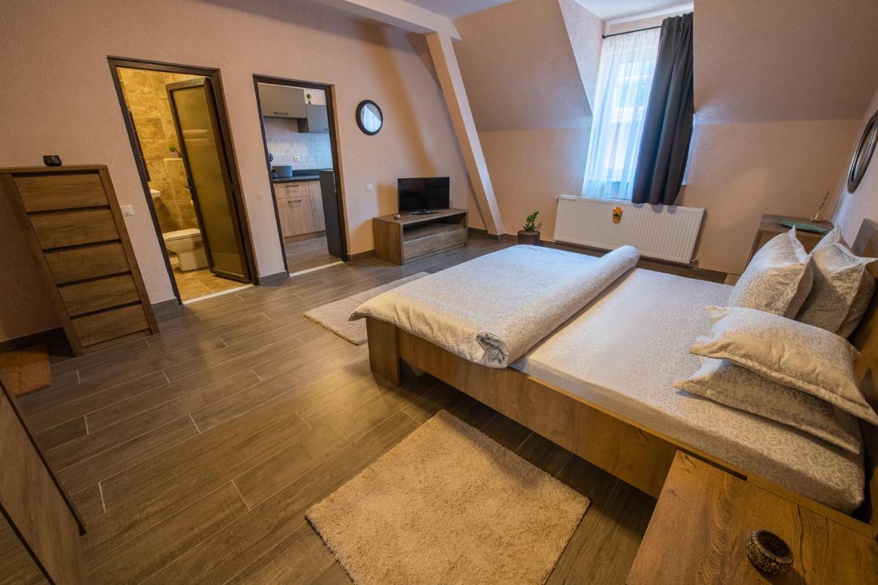 Braun Residence Săcele Exteriör bild