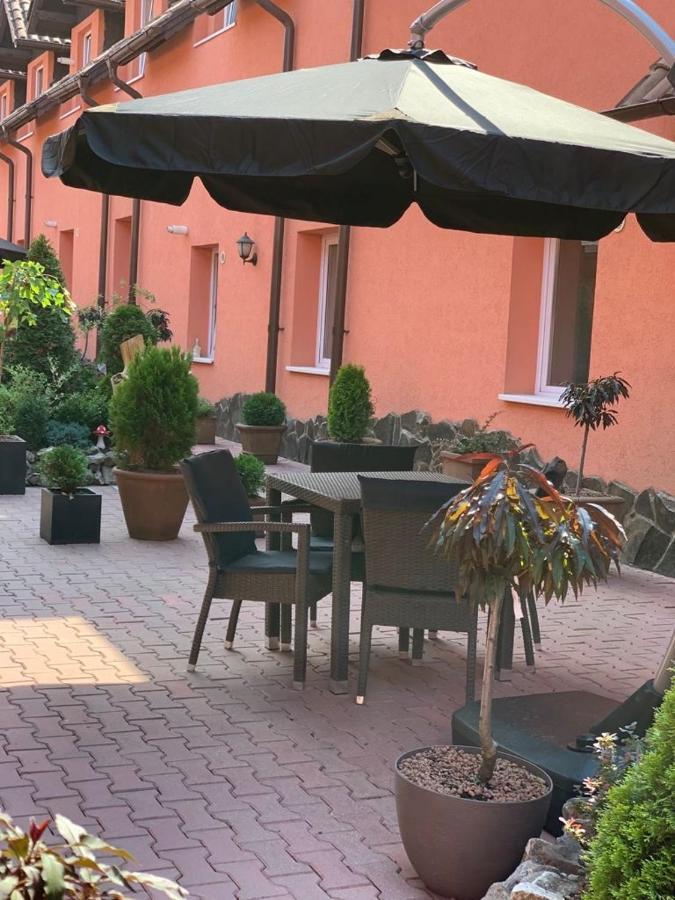 Braun Residence Săcele Exteriör bild