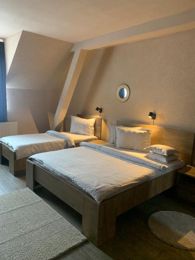 Braun Residence Săcele Exteriör bild